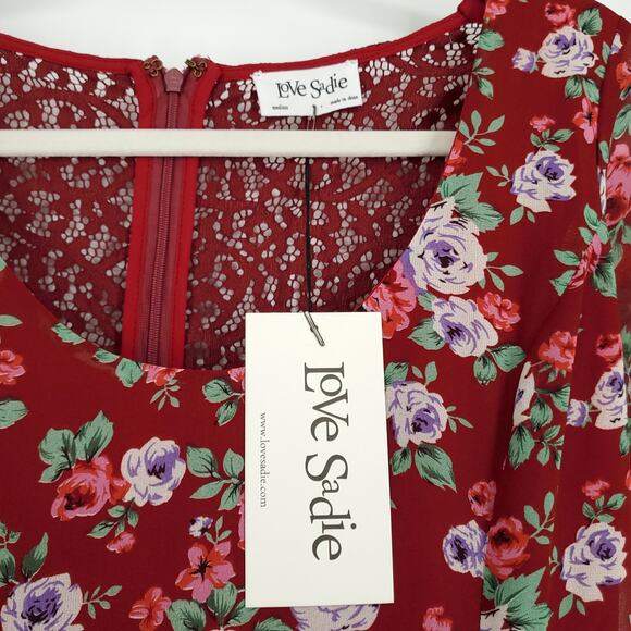 Love Sadie Red Ditsy Floral Short Sleeve Fit and Flare Dress Medium NWT - Picture 11 of 12